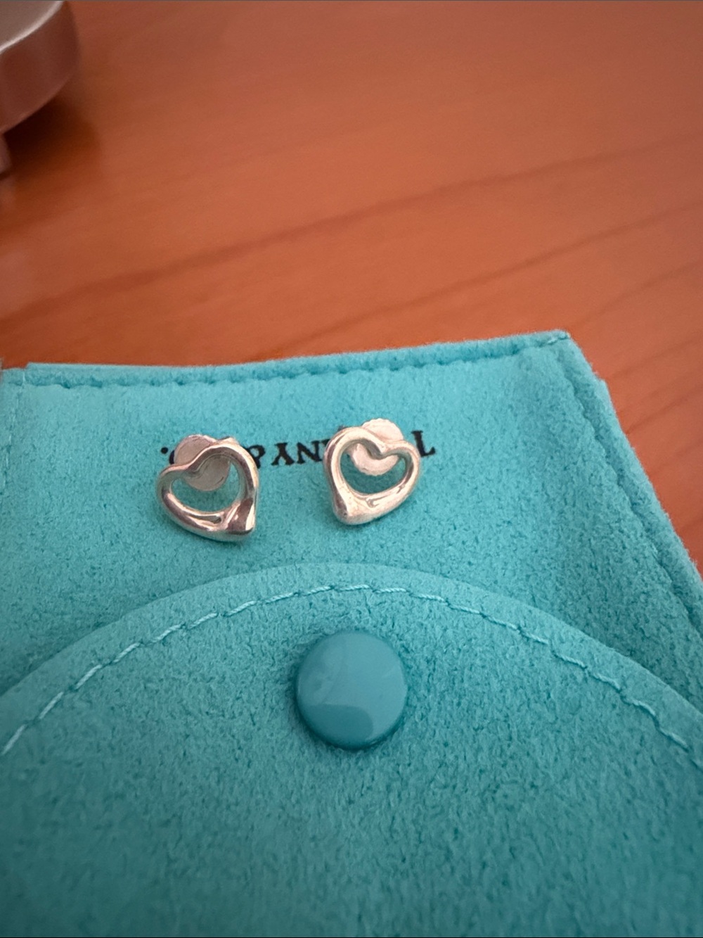 TIFFANY AND CO ELSA PERETTI OPEN HEART SILVER EARRINGS - Picture 5 of 5